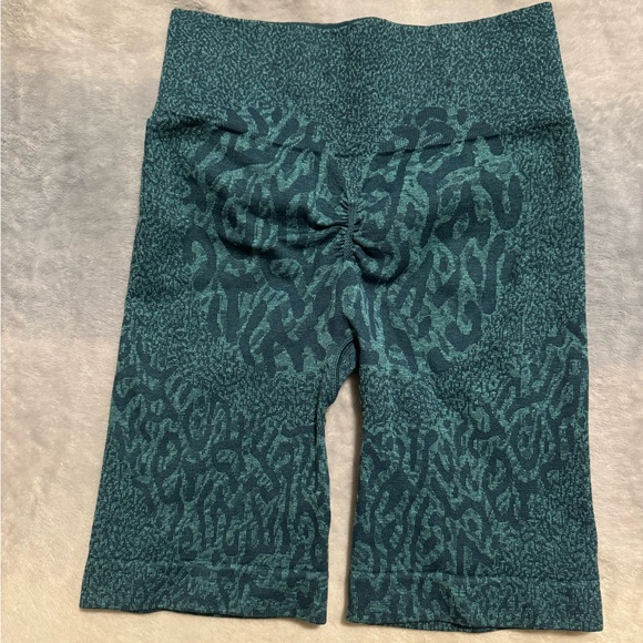 Gymshark adapt seamless cycling shorts - Picture 2 of 3